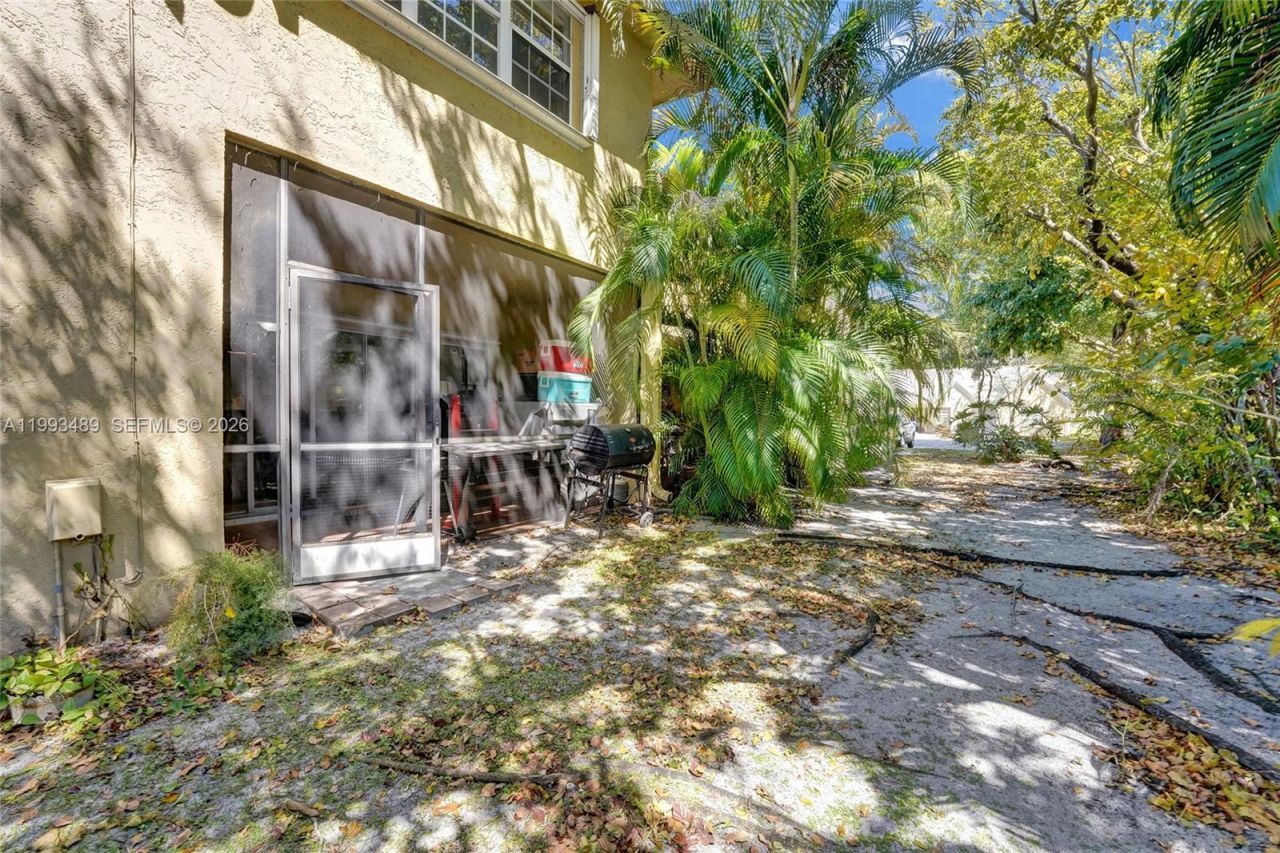 3592 NW 83rd Ln , Sunrise, FL 33351 Photo