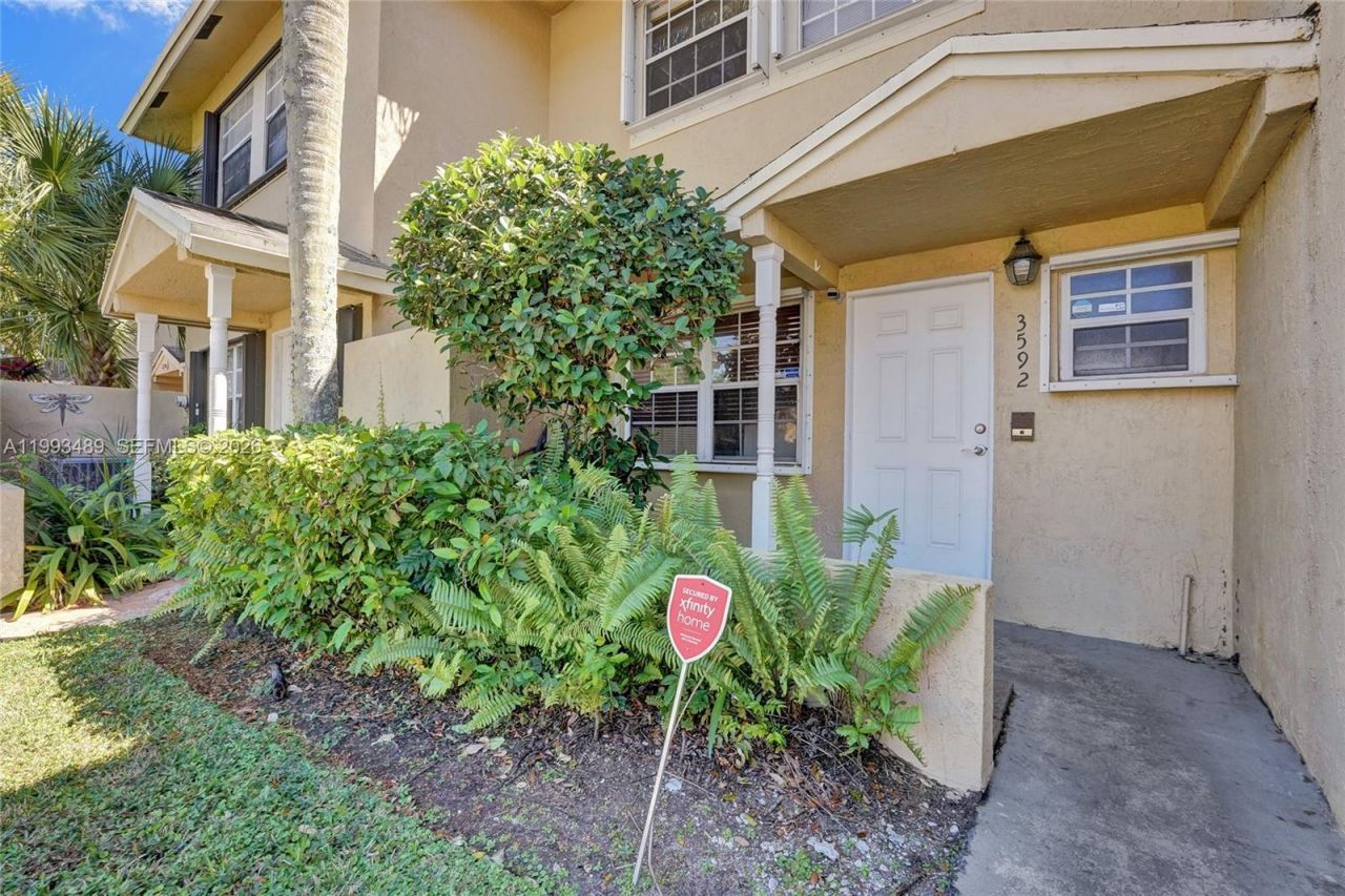 3592 NW 83rd Ln , Sunrise, FL 33351 Photo