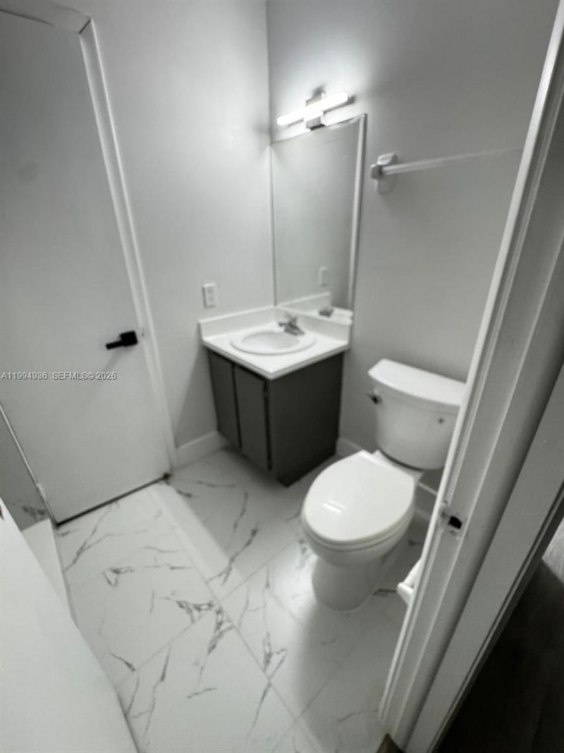 6850 NW 173rd Dr, Unit 106, Hialeah, FL 33015 Photo