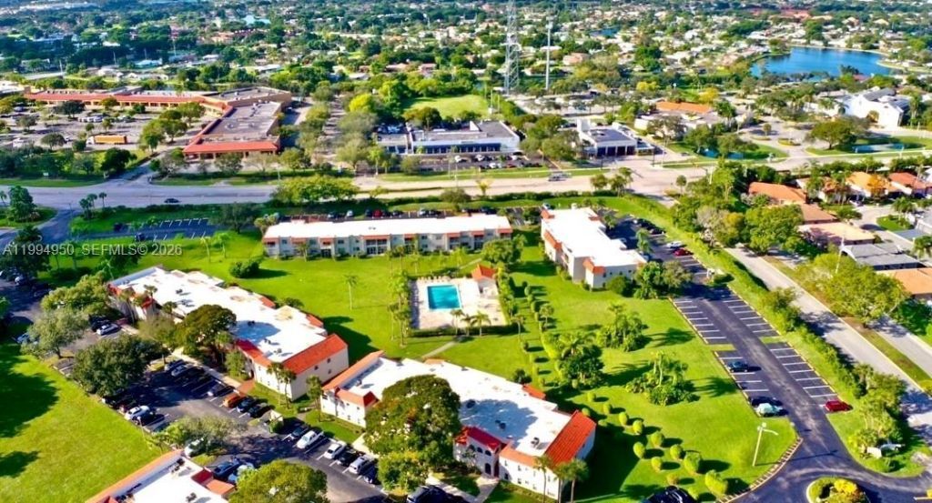 7435 Woodmont Ter , Unit 202, Tamarac, FL 33321 Photo