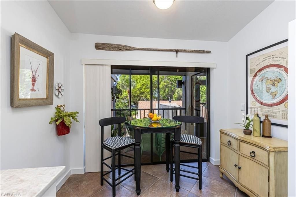 15450 Cedarwood Ln, Unit 202, Naples, FL 34110 Photo