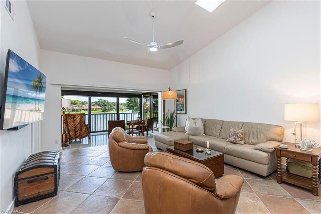 15450 Cedarwood Ln, Unit 202, Naples, FL 34110 Photo