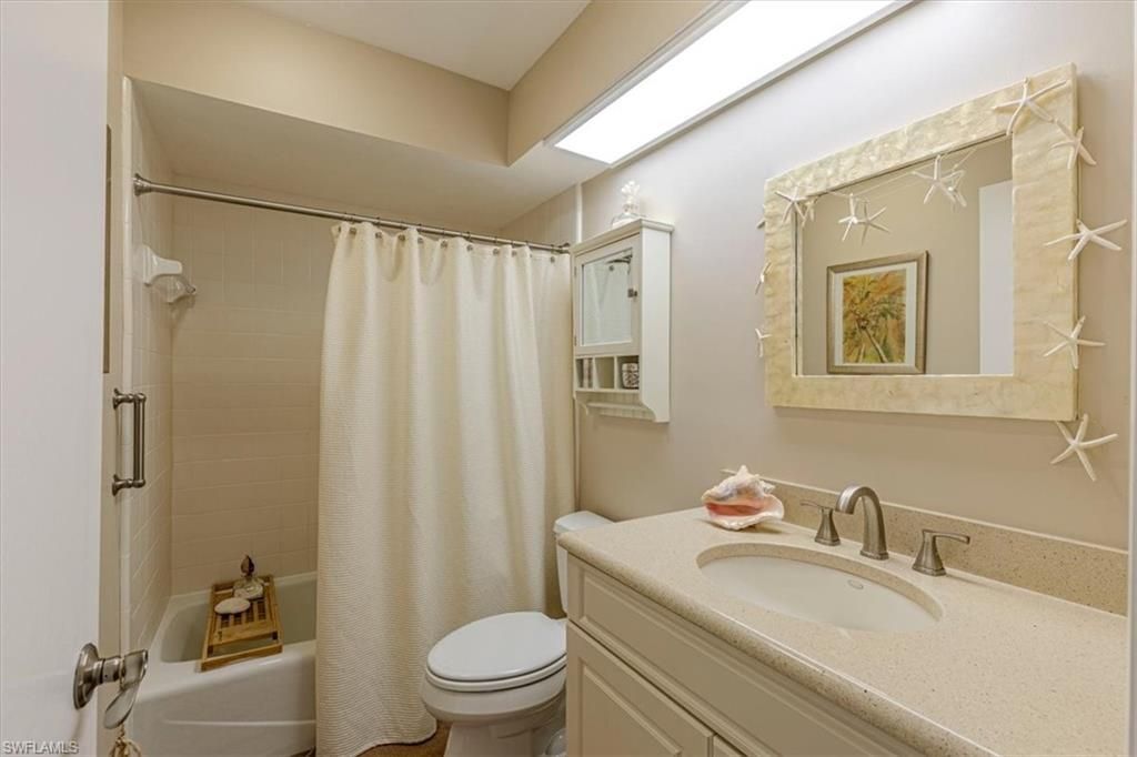 15450 Cedarwood Ln, Unit 202, Naples, FL 34110 Photo