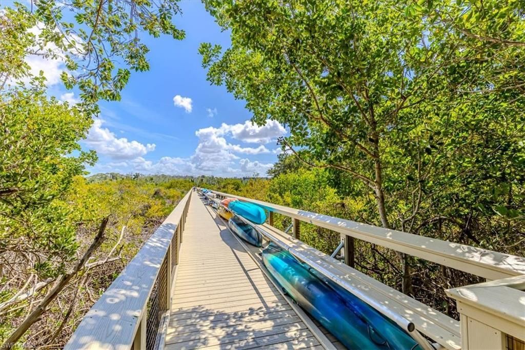 15450 Cedarwood Ln, Unit 202, Naples, FL 34110 Photo