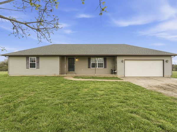 5214 S 190th Road , Bolivar, MO 65613