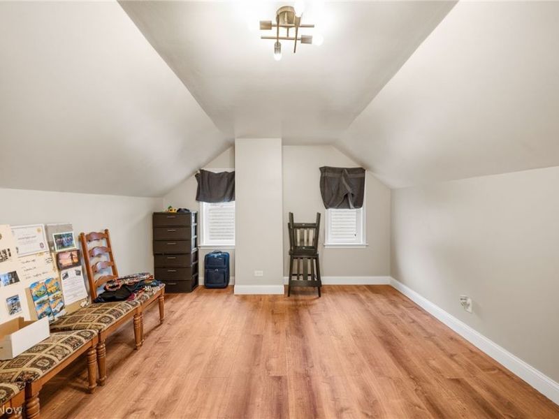 5234 Erwin Street , Maple Heights, OH 44137 Photo 11