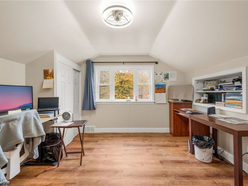 5234 Erwin Street , Maple Heights, OH 44137 Photo 13