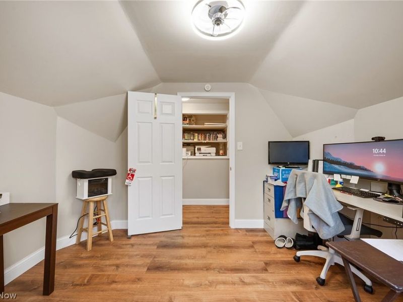 5234 Erwin Street , Maple Heights, OH 44137 Photo 15