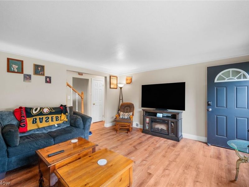 5234 Erwin Street , Maple Heights, OH 44137 Photo 18