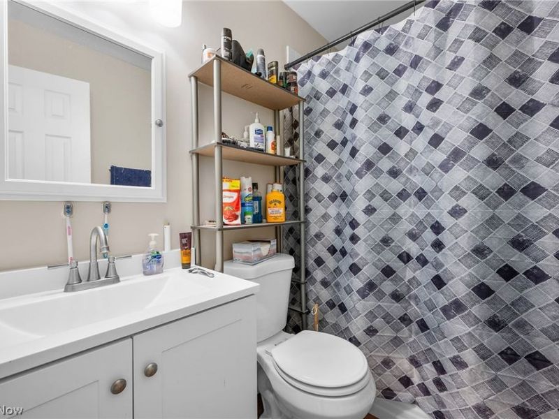 5234 Erwin Street , Maple Heights, OH 44137 Photo 26