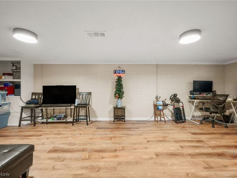 5234 Erwin Street , Maple Heights, OH 44137 Photo 29