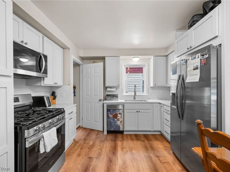 5234 Erwin Street , Maple Heights, OH 44137 Photo 3