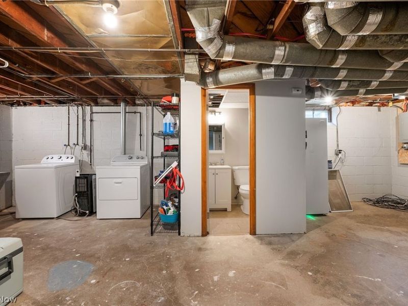 5234 Erwin Street , Maple Heights, OH 44137 Photo 31