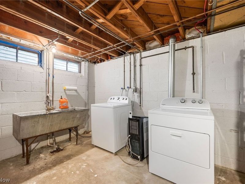 5234 Erwin Street , Maple Heights, OH 44137 Photo 32