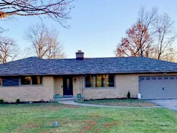 11 Woodridge Drive , Oak Brook, IL 60523