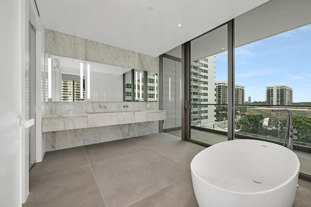 2000 S Ocean Drive Se, Unit 5a, Hallandale Beach, FL 33009 Photo