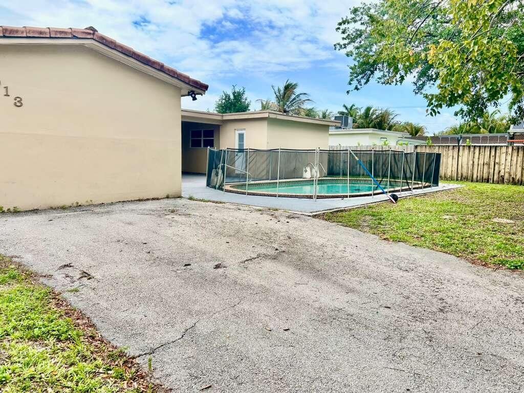 4913 Mckinley Street, Hollywood, FL 33021 Photo