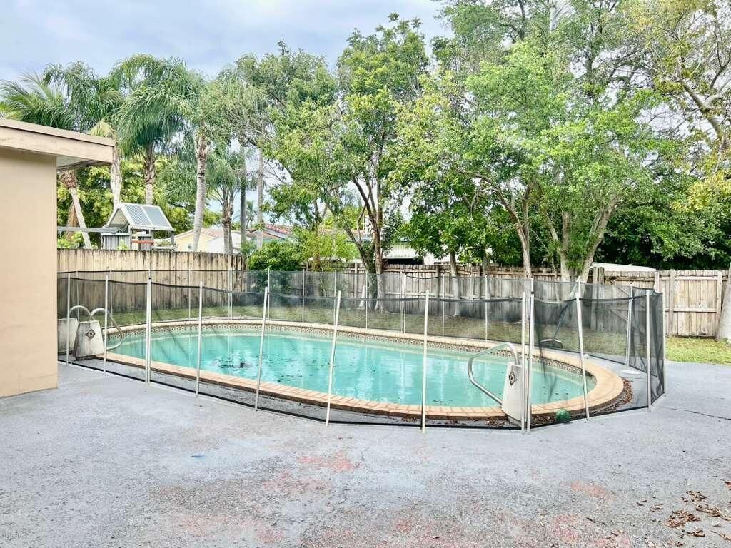 4913 Mckinley Street, Hollywood, FL 33021 Photo