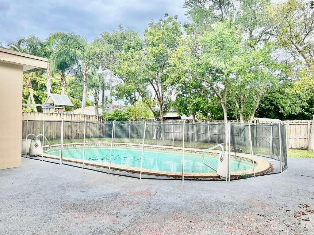 4913 Mckinley Street, Hollywood, FL 33021 Photo