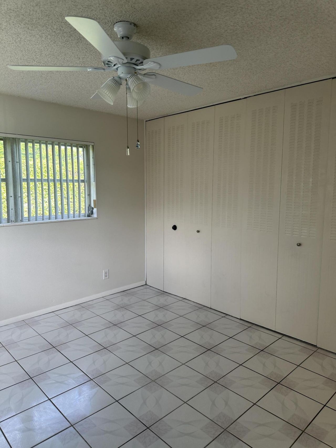 2911 W Ashley Dr Drive W, Unit J, West Palm Beach, FL 33415 Photo