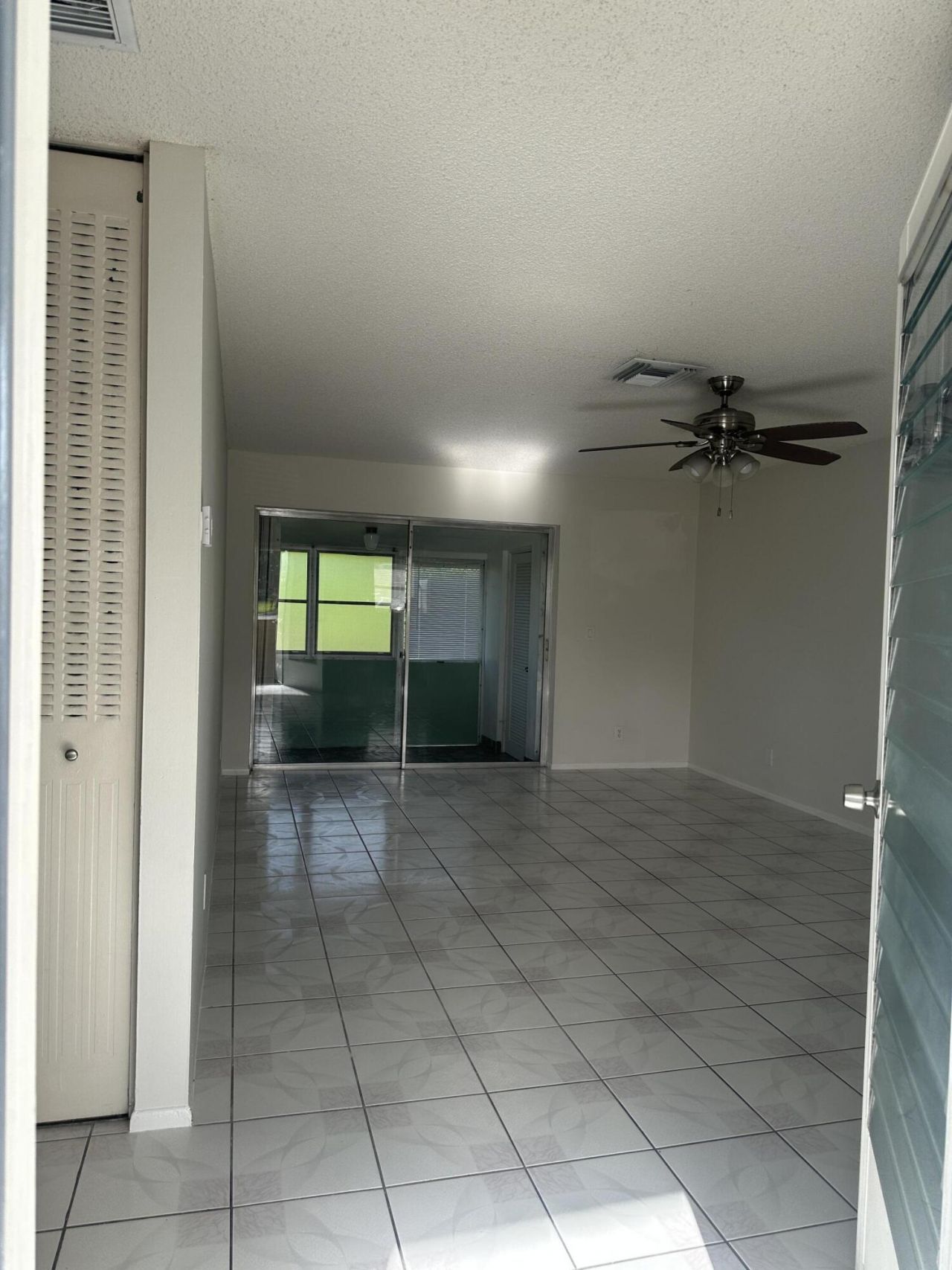 2911 W Ashley Dr Drive W, Unit J, West Palm Beach, FL 33415 Photo