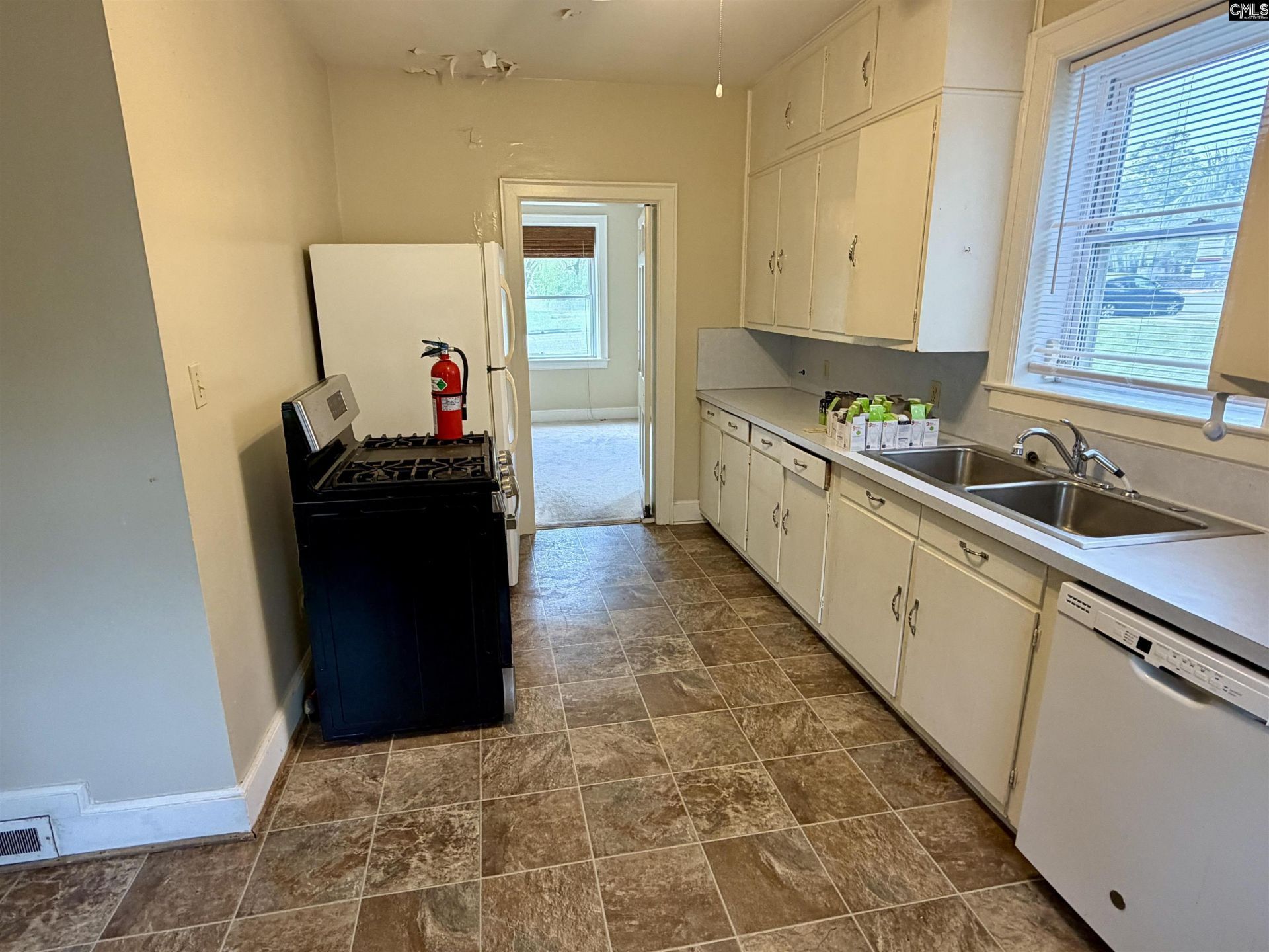 1005 Wildwood Avenue  Photo 5