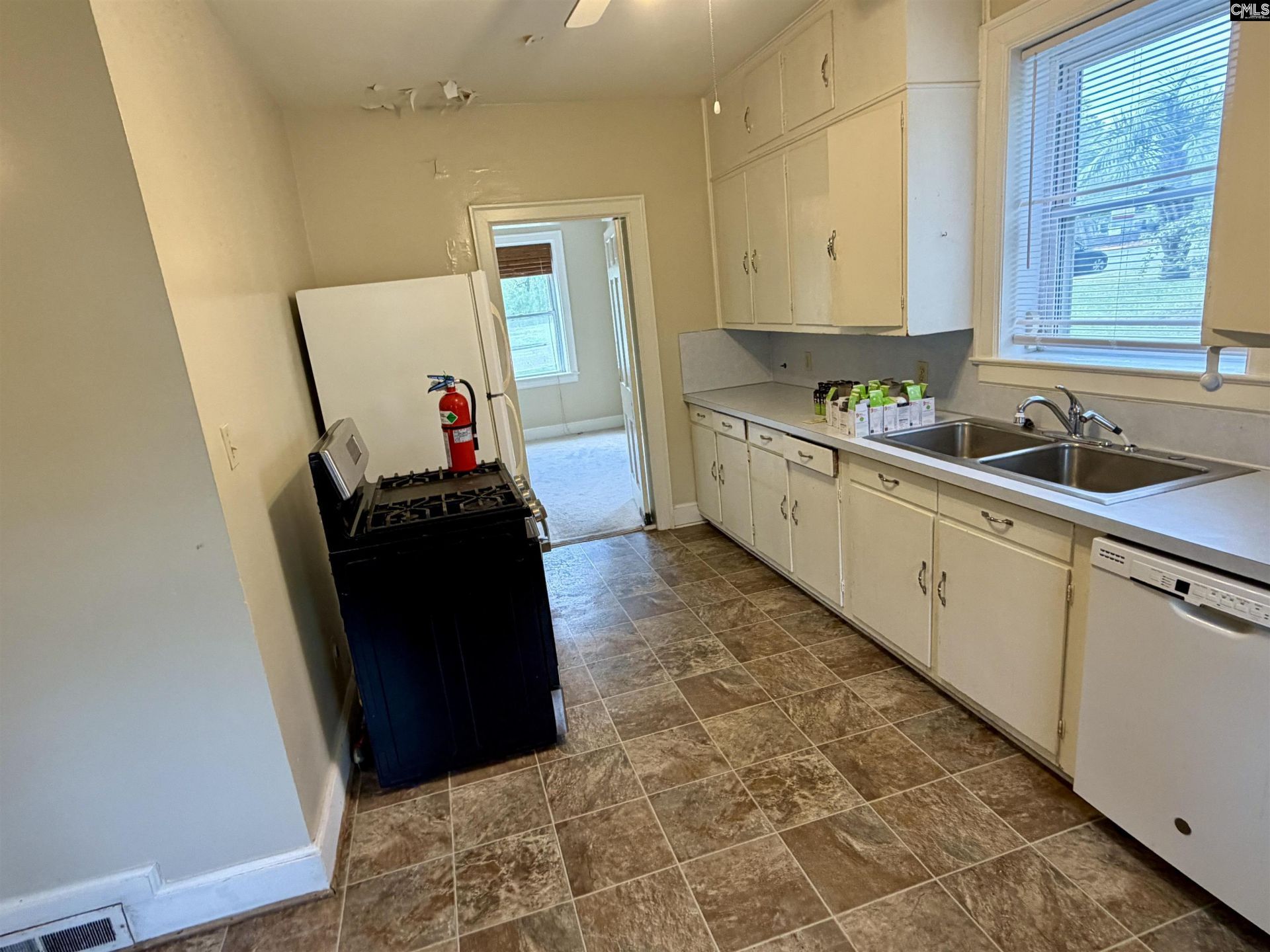 1005 Wildwood Avenue  Photo 7