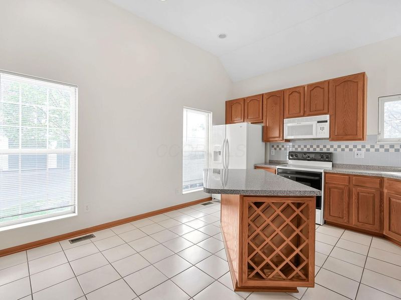 374 Sycamore Ridge Way, Columbus, OH 43230 Photo 12