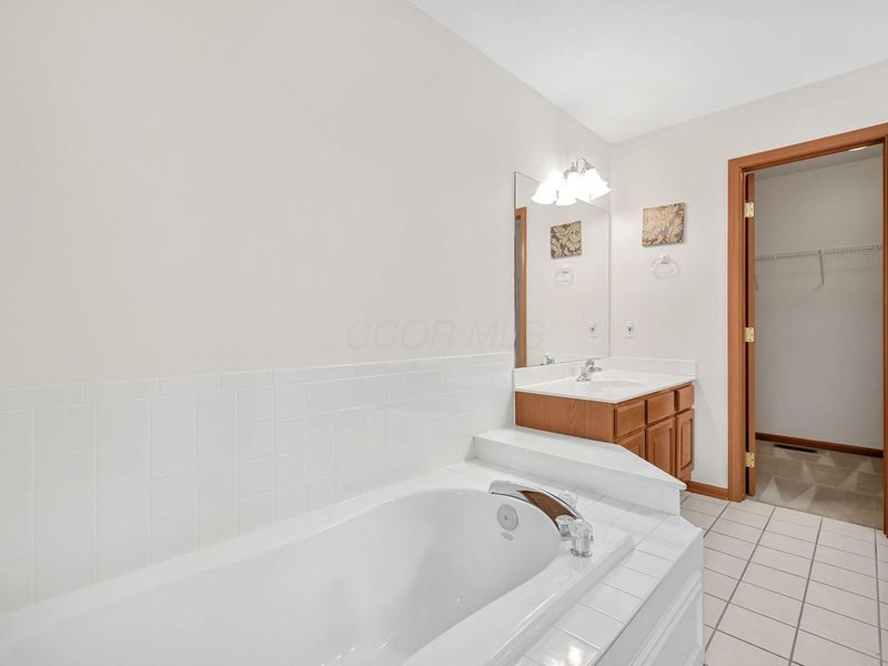 374 Sycamore Ridge Way, Columbus, OH 43230 Photo 20