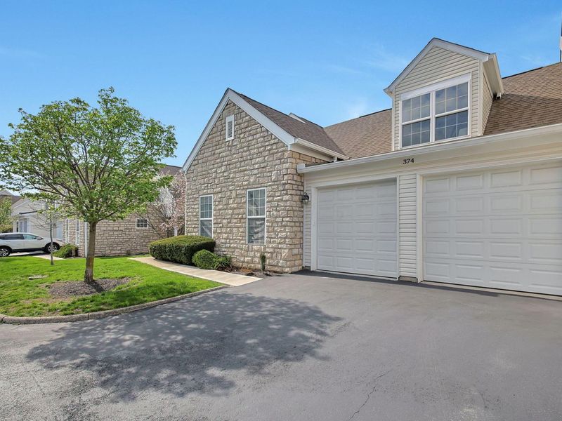 374 Sycamore Ridge Way, Columbus, OH 43230 Photo 3