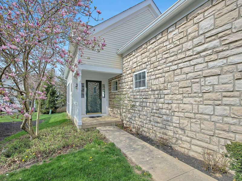 374 Sycamore Ridge Way, Columbus, OH 43230 Photo 4