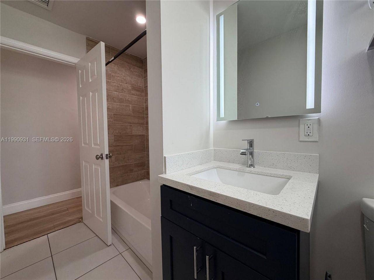 7571 Eaton St , Hollywood, FL 33024 Photo