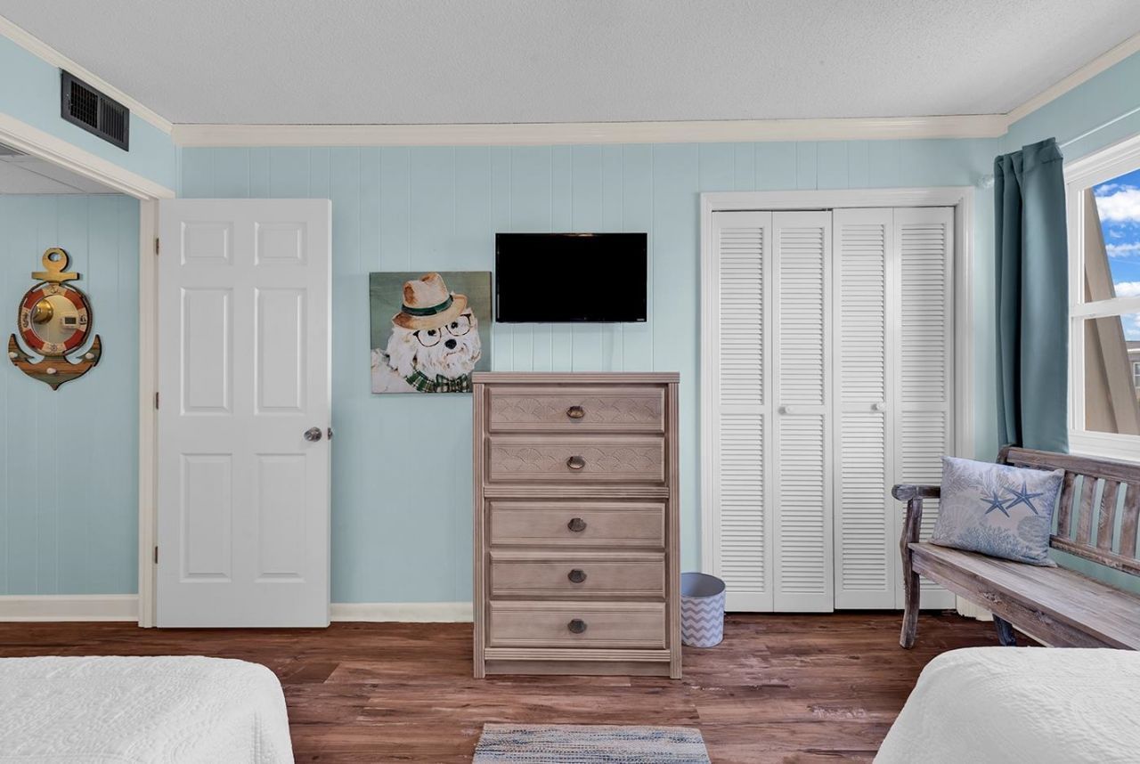 1582 S Waccamaw Dr. Photo 11