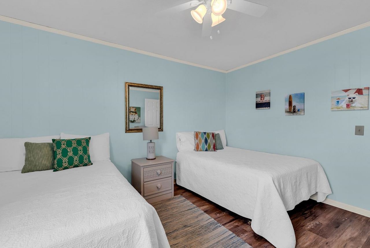 1582 S Waccamaw Dr. Photo 12