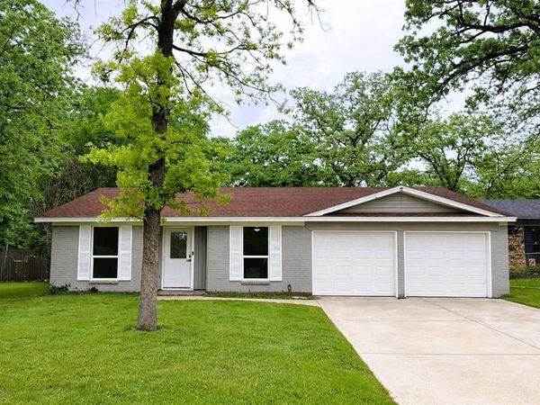 2933 Hunting Drive, Fort Worth, TX 76119