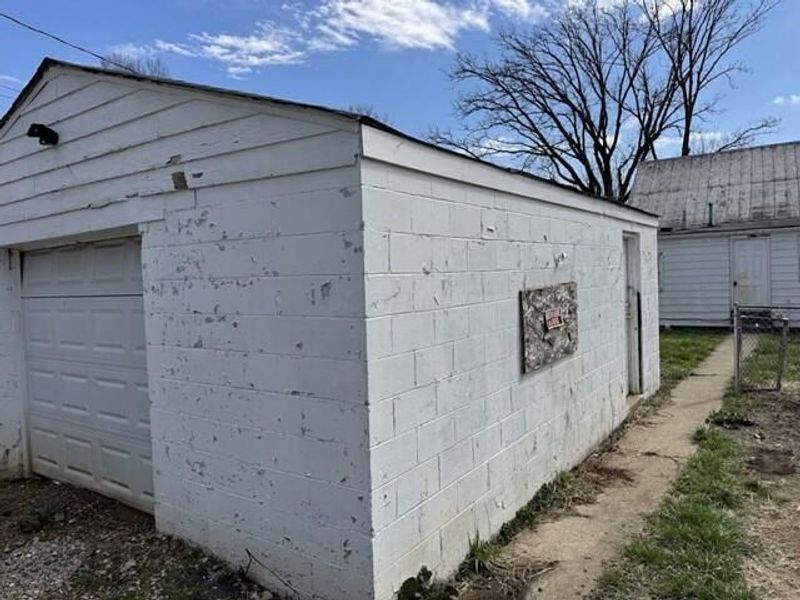 256 Loxley Drive, Columbus, OH 43207 Photo 13