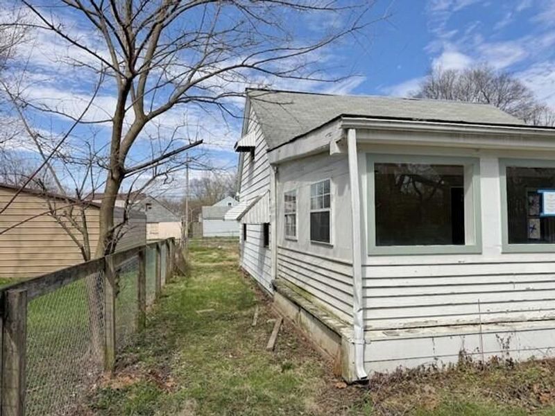 256 Loxley Drive, Columbus, OH 43207 Photo 2