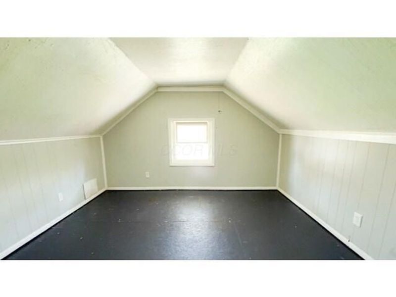 256 Loxley Drive, Columbus, OH 43207 Photo 9