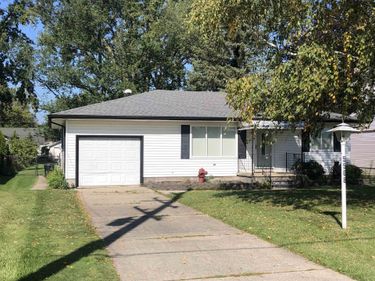 5508 Pointe Drive, East China, MI 48054