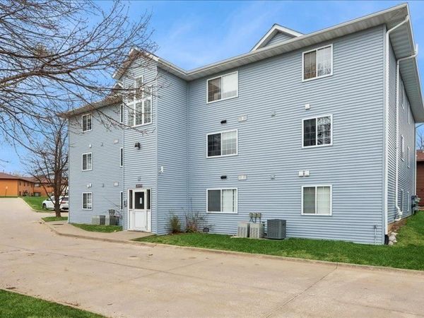 930A Boston Way, Unit 10, Coralville, IA 52241