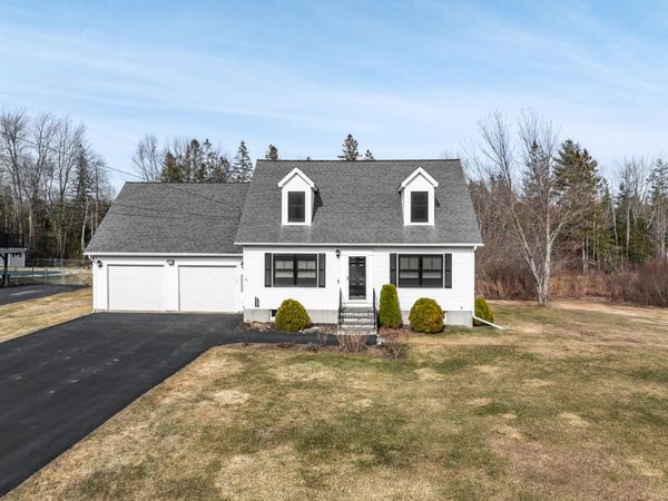 32 Main Trail, Hampden, ME 04444