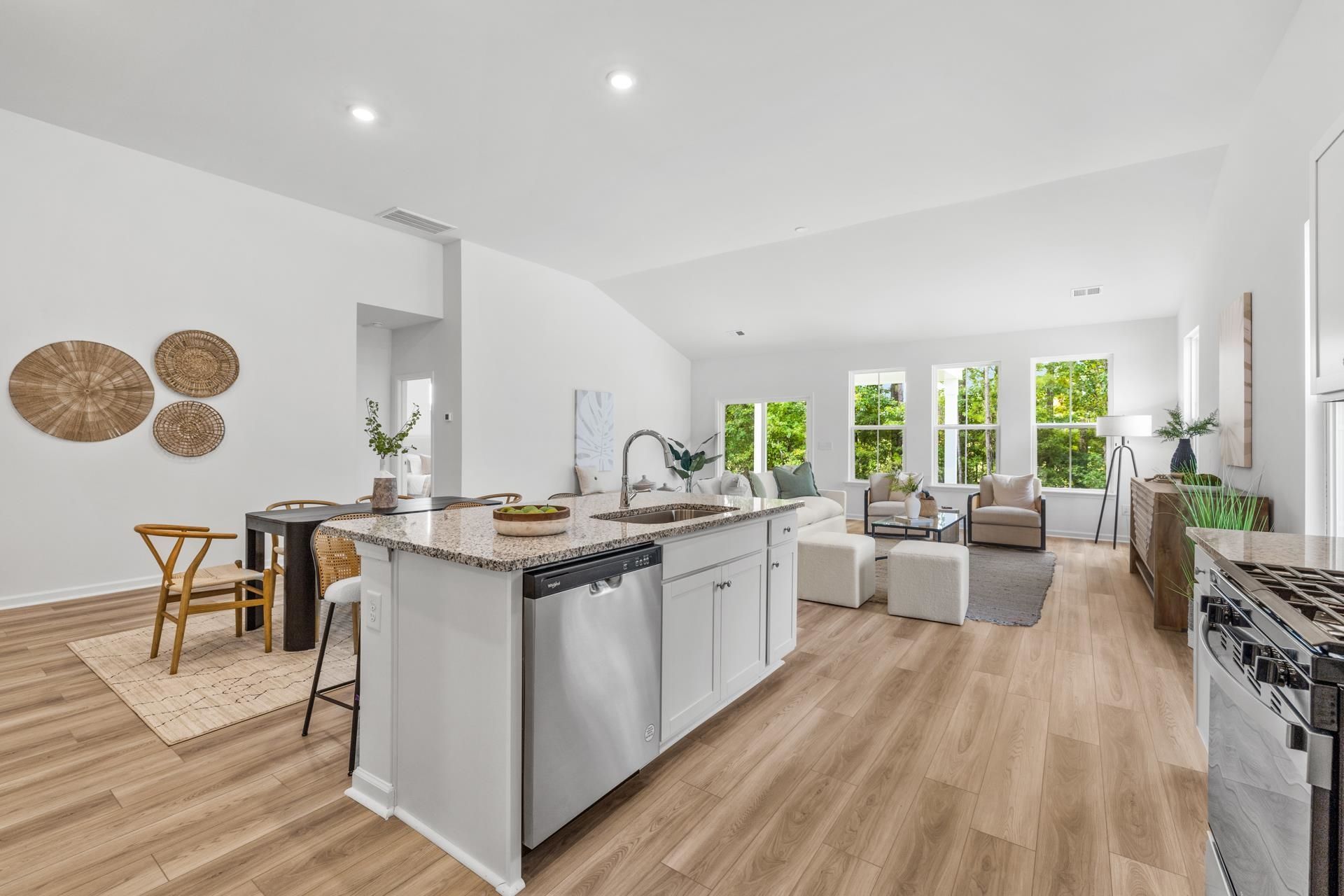 420 Sun Colony Blvd. Photo 13