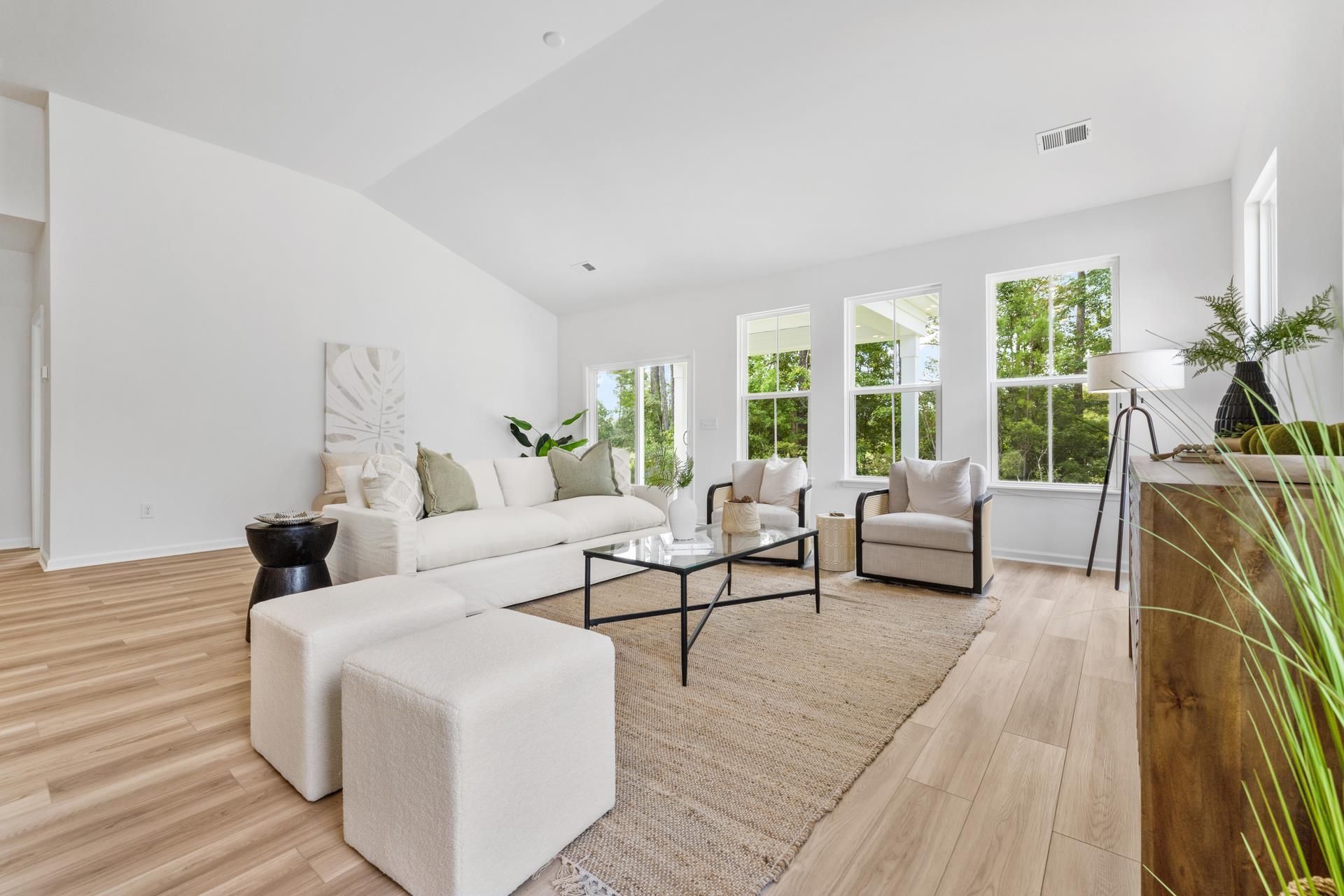 420 Sun Colony Blvd. Photo 14