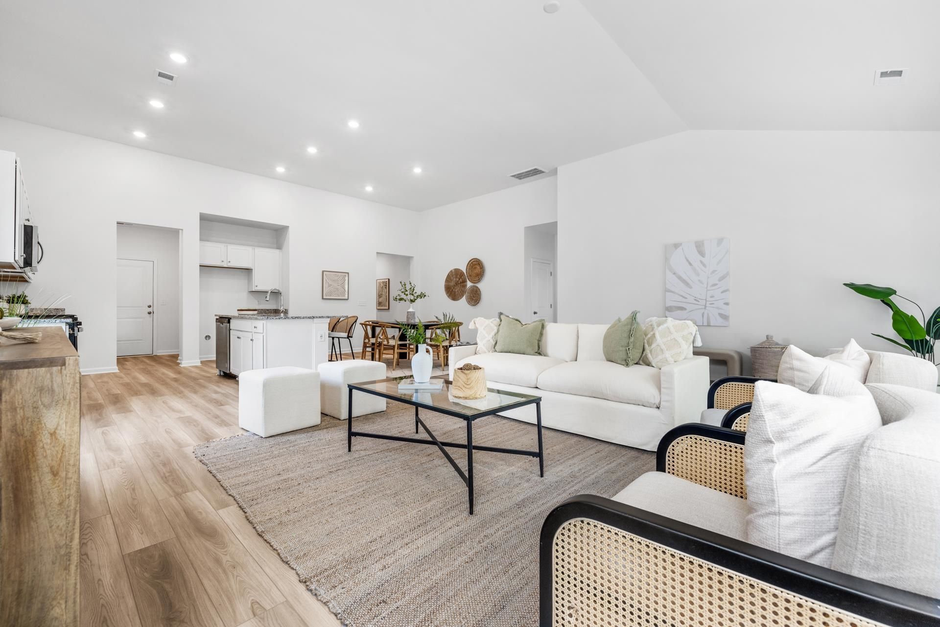 420 Sun Colony Blvd. Photo 16