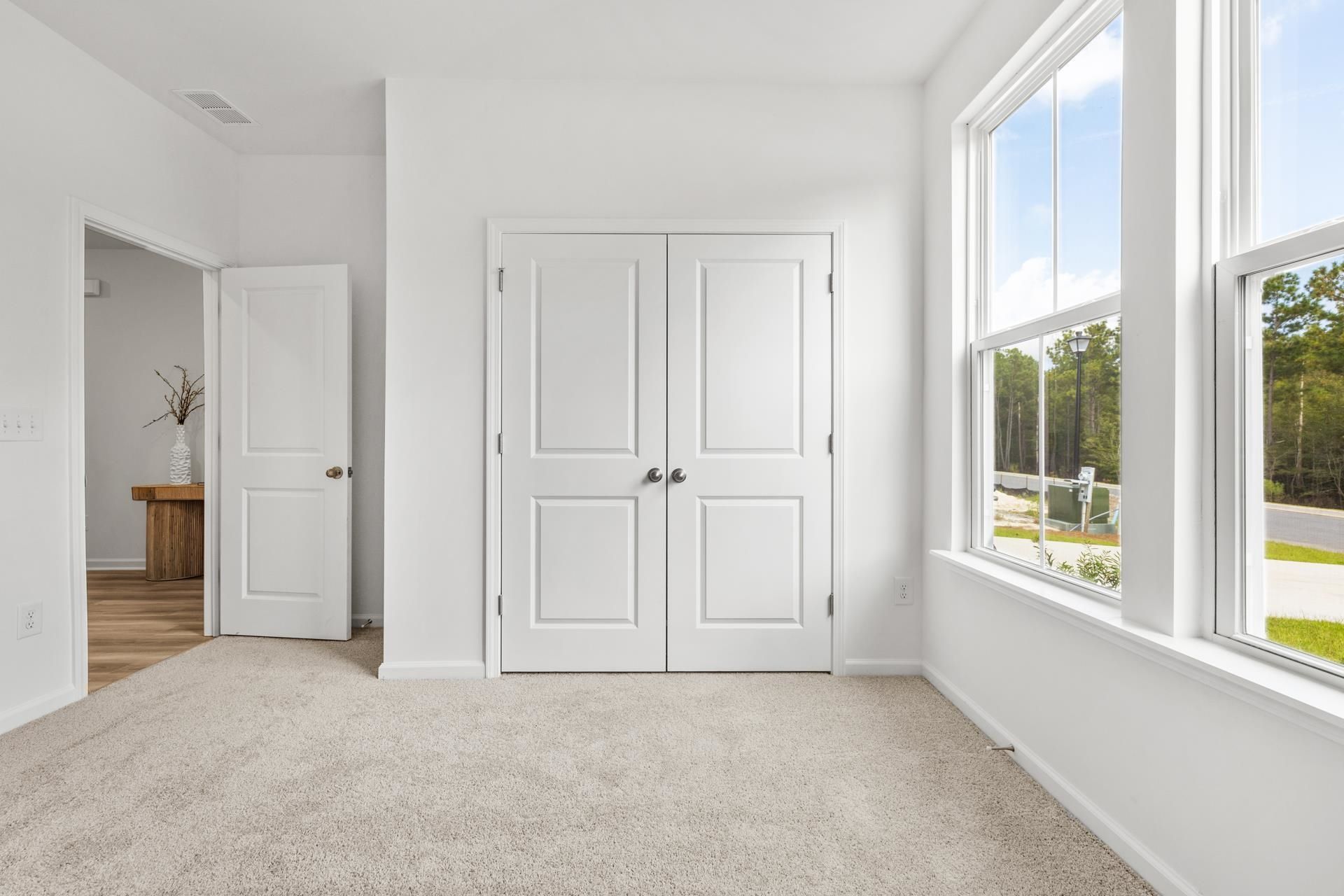 420 Sun Colony Blvd. Photo 7