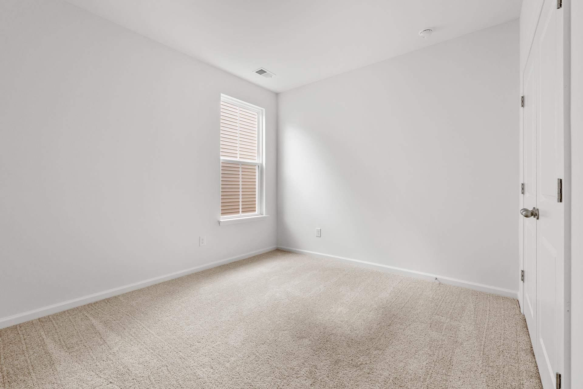 420 Sun Colony Blvd. Photo 8