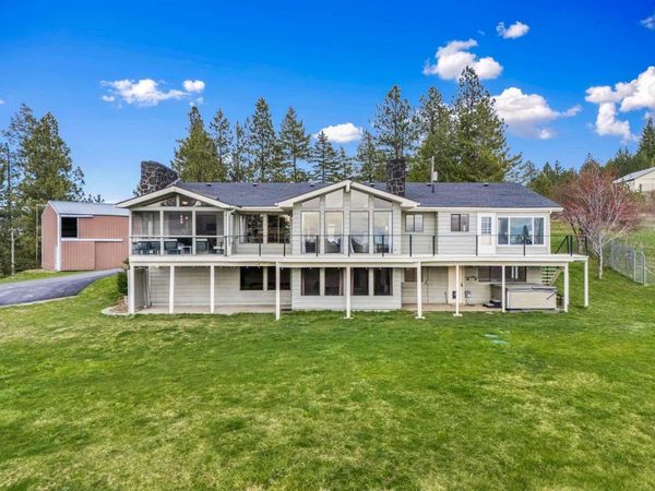 16740 E Foothills Dr, Spokane, WA 99217