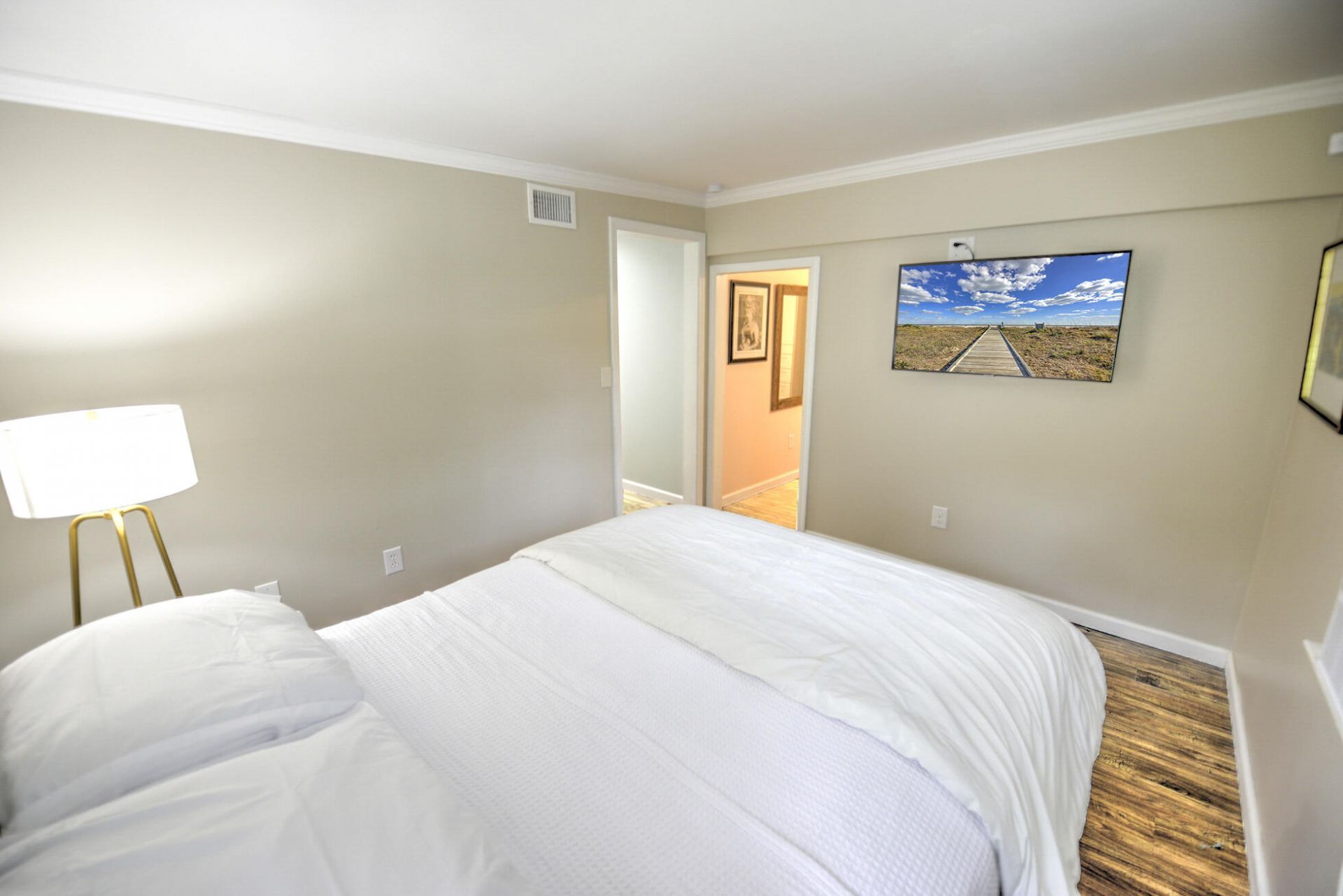 3572 Berryhill Road Photo 16