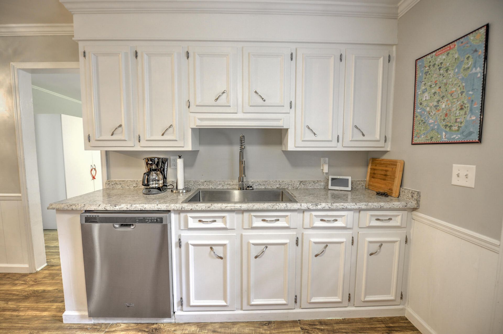 3572 Berryhill Road Photo 9