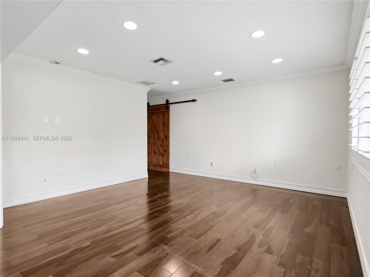 8500 SW 70th St , Miami, FL 33143 Photo